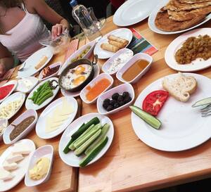 Mimosa Cafe Van Kahvaltisi Heybeliada Istanbul